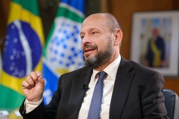 O presidente do INSS, Gilberto Waller, informou que o órgão fará a busca ativa a segurados lesados pelos desvios irregulares de recursos -  (crédito: Fabio Rodrigues-Pozzebom/Agência Brasil)