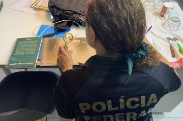 Foram cumpridos cinco mandados de prisão temporária e 16 mandados de busca e apreensão -  (crédito: Divulgação/Polícia Federal)