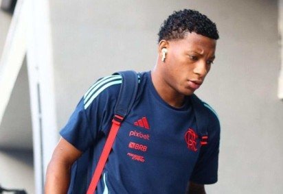 Plata segue com edema ósseo no joelho -  (crédito: Foto: Gilvan de Souza / Flamengo)