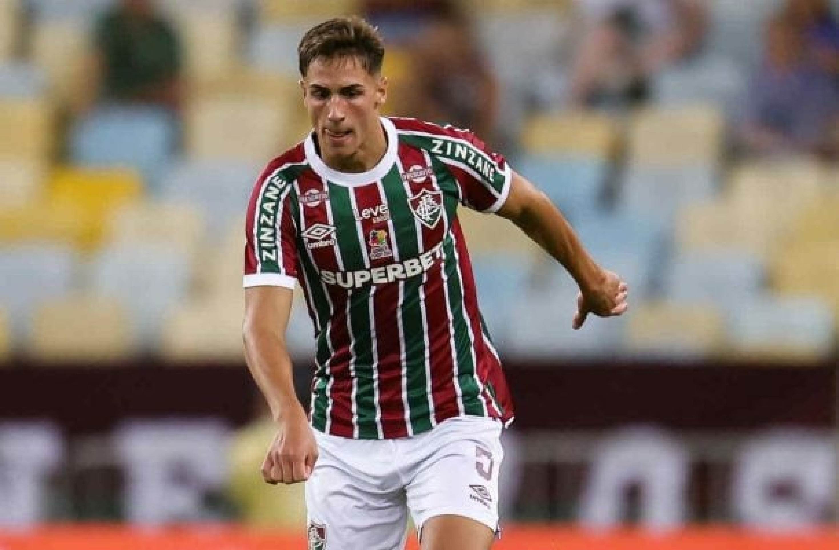 Bernal sofreu lesão muscular na coxa esquerda e deve ficar fora do Mundial de Clubes