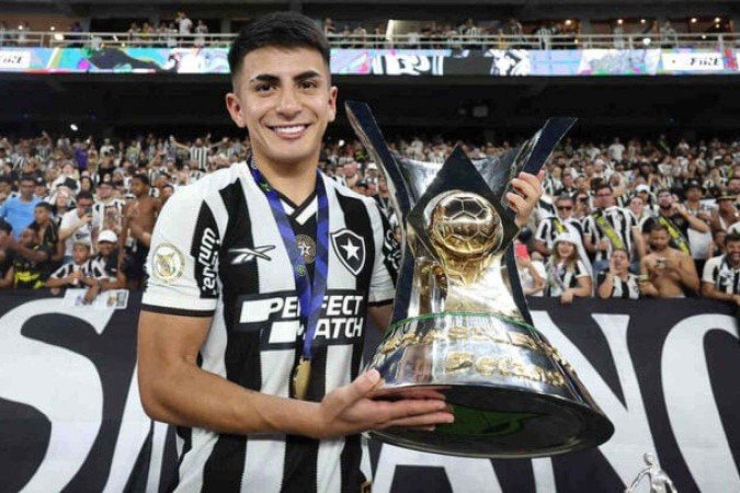 Almada foi um dos principais destaques do Botafogo na última temporada - (crédito: Foto: Vitor Silva/Botafogo) Almada foi um dos principais destaques do Botafogo na última temporada - (crédito: Foto: Vitor Silva/Botafogo)