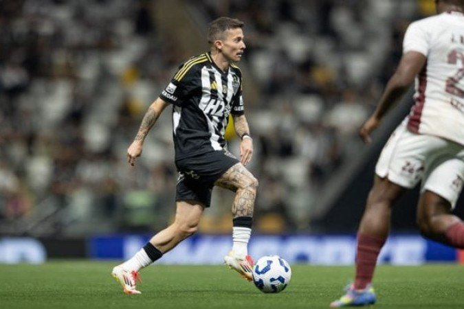 BERNARD: Muita correria, mas pouca efetividade com a bola, segue devendo no AtlÃ©tico e nÃ£o justifica as chances que recebe. NOTA: 4,5. Foto: Pedro de Souza/AtlÃ©tico