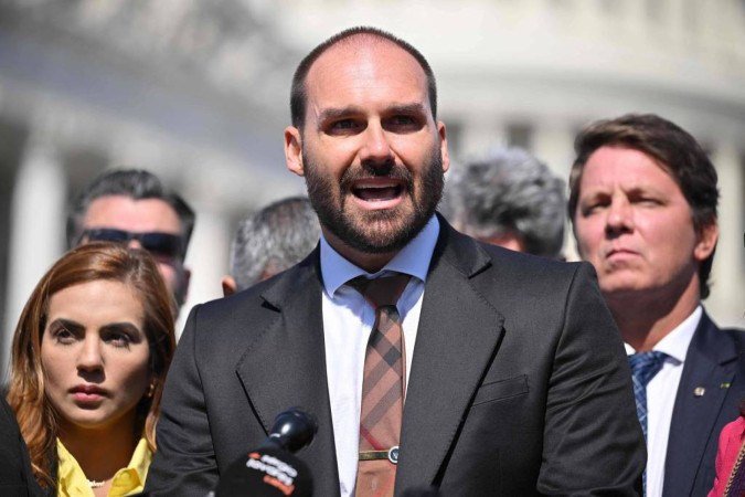 Eduardo Bolsonaro (PL), deputado federal licenciado, usa fala de Alexandre de Moraes como referência em vídeo -  (crédito: Mandel Ngan - 12.mar.24/AFP)