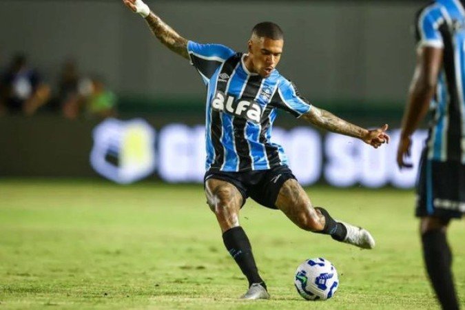 LUCAS ESTEVES – Começou  bem, apoiando com afinco e com boas ideias. Favorecido pelo fato de que o Godoy atacava mais pelo outro lado, foi a melhor opção no início das jogadas. Caiu no segundo tempo. NOTA: 6,5. Foto: Lucas Uebel/Grêmio