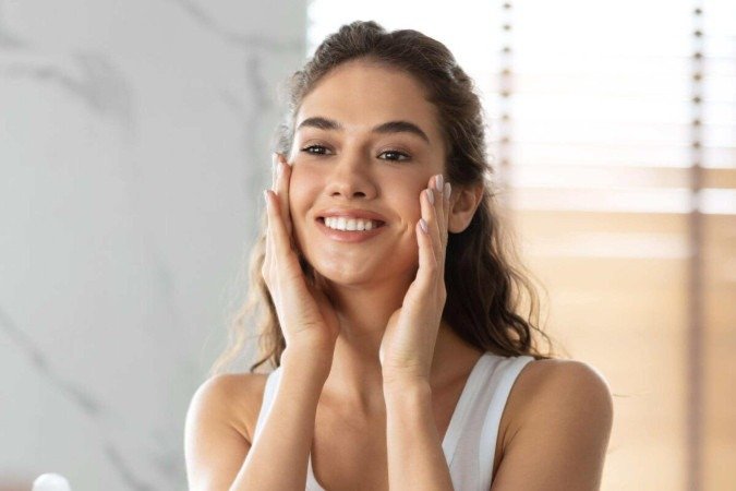 A niacinamida auxilia o metabolismo celular e a recuperação de tecidos (Imagem: Prostock-studio | Shutterstock) - (crédito: EdiCase) A niacinamida auxilia o metabolismo celular e a recuperação de tecidos (Imagem: Prostock-studio | Shutterstock) - (crédito: EdiCase)