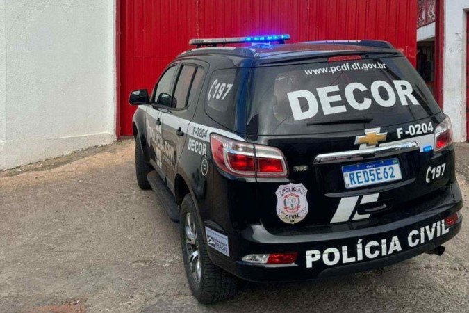 nove mandados de busca e apreensão e 23 de sequestros de bens, sendo sete
imóveis e 16 veículos - (crédito: PCDF) nove mandados de busca e apreensão e 23 de sequestros de bens, sendo sete
imóveis e 16 veículos - (crédito: PCDF)