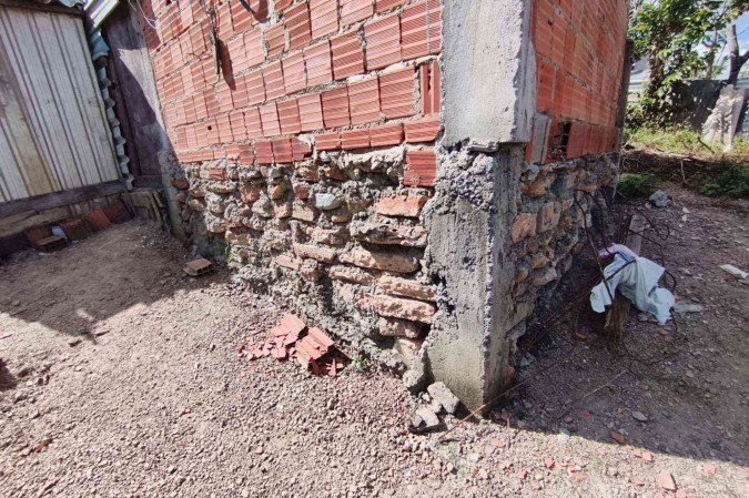 Homem levou a criança para uma área de mata - (crédito: PCDF/Divulgação) Homem levou a criança para uma área de mata - (crédito: PCDF/Divulgação)