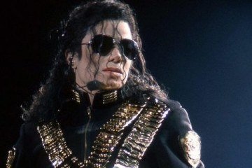 Meia do moonwalk: acessório de Michael Jackson vai a leilão - Constru-centro WIKIMEDIA COMMONS
