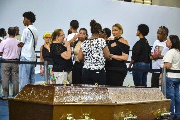 Velório seguiu aquilo que Divaldo pedira: uma cerimônia singela e aberta àqueles que quisessem manifestar o carinho que tinham por ele -  (crédito: Romildo de Jesus/Ato Press/Estadão Conteúdo)