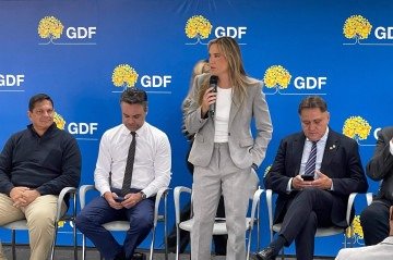 A chefe do Buriti destacou a importância do respeito às diferentes crenças e aproveitou o momento para lembrar a contribuição do médium baiano ao espiritismo no Brasil e no mundo. -  (crédito: Davi Cruz)