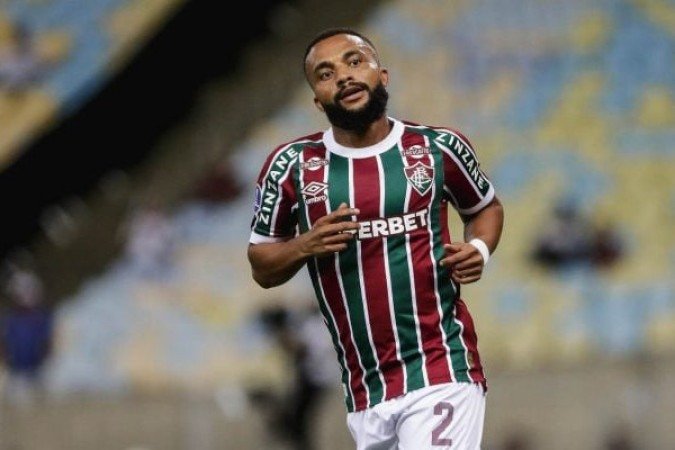 SAMUEL XAVIER – Apareceu bastante no apoio, aproveitando que o Unión Española estava recuado. Passou a atuar quase como ponta quando os chilenos ficaram com um a menos. Fez boa parceria com Árias. Na defesa, deu espaços para Aránguiz, que criou jogadas perigosas às suas costas. No segundo tempo, virou de vez um ponta direita. Apareceu na jogada do primeiro gol e fez o segundo. Ao lado de Árias, o melhor do Flu. NOTA 7,5. Foto: Lucas Merçon e Marcelo Gonçalves