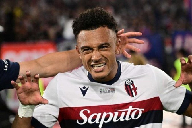 Ndoye vibra logo após fazer o gol que deu ao Bologna o título da Copa Itália - (crédito: Foto: Divulgação / Bologna) Ndoye vibra logo após fazer o gol que deu ao Bologna o título da Copa Itália - (crédito: Foto: Divulgação / Bologna)