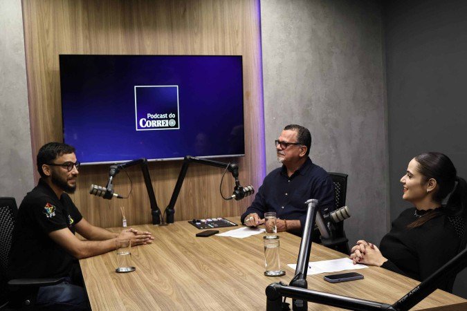 14/05/2025 Bruna Gaston CB/DA Press. Podcast, entrevistado Thiago Luniere, diretor de quadrilhas juninas do DF. Apresentadores José Carlos Vieira e Mariana Saraiva
- (crédito: Bruna Gaston CB/DA Press) 14/05/2025 Bruna Gaston CB/DA Press. Podcast, entrevistado Thiago Luniere, diretor de quadrilhas juninas do DF. Apresentadores José Carlos Vieira e Mariana Saraiva
- (crédito: Bruna Gaston CB/DA Press)