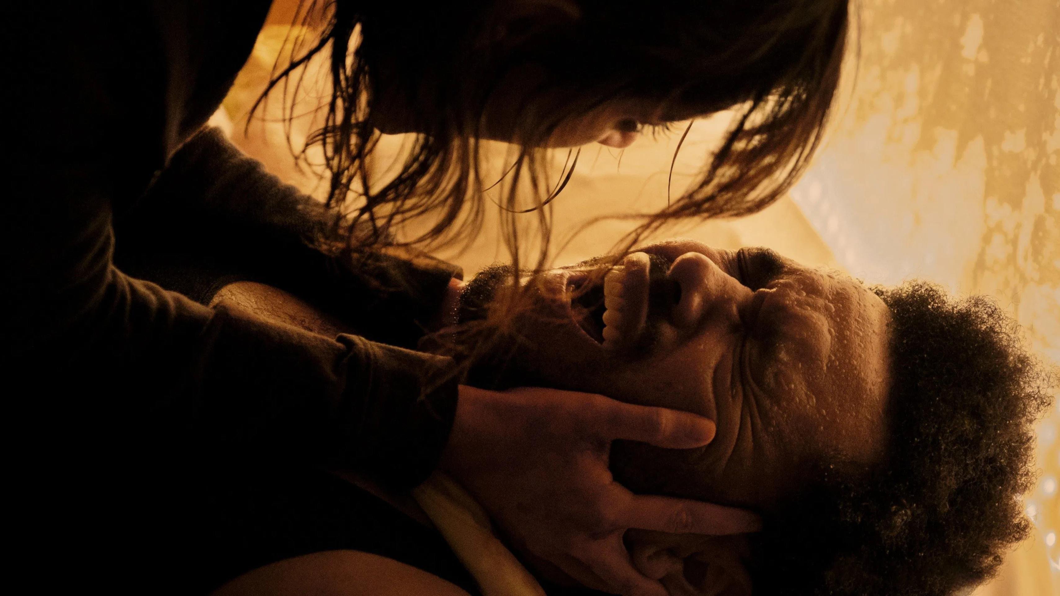 Hurry up tomorrow, novo filme de The Weeknd, mostra o peso da fama