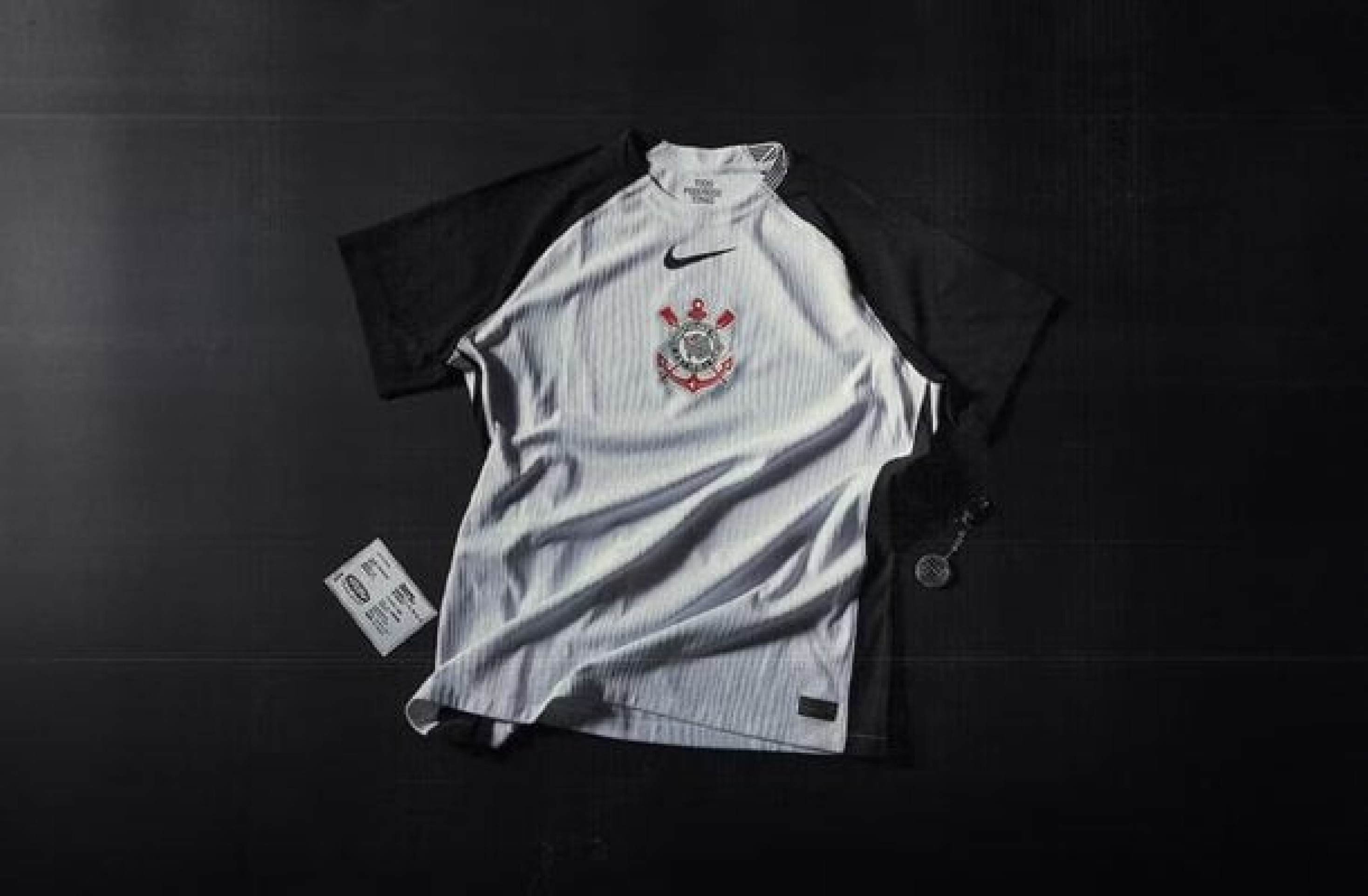 Corinthians vai estrear na Sul-Americana ‘camisa que ninguém viu’