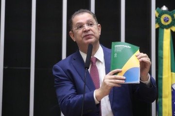 'Vamos trabalhar para defender o mandato da mulher mais votada no Brasil na última eleição', disse Sóstenes Cavalcante à reportagem -  (crédito: Bruno Spada/Câmara)