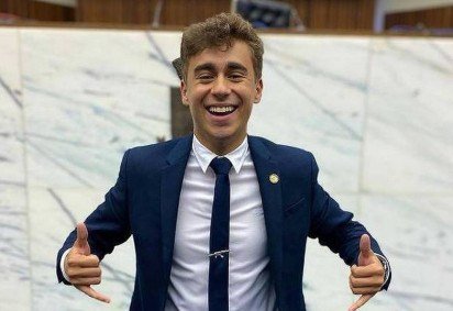 Apoiador de Bolsonaro, o deputado federal Nikolas Ferreira (PL-MG) tambÃ©m repercutiu a possÃ­vel candidatura do sertanejo. â??Gente, que cachaÃ§a Ã© essa que o Gusttavo Lima tomou, que agora ele quer virar presidente?', questionou.
 -  (crédito: ReproduÃ§Ã£o redes sociais)