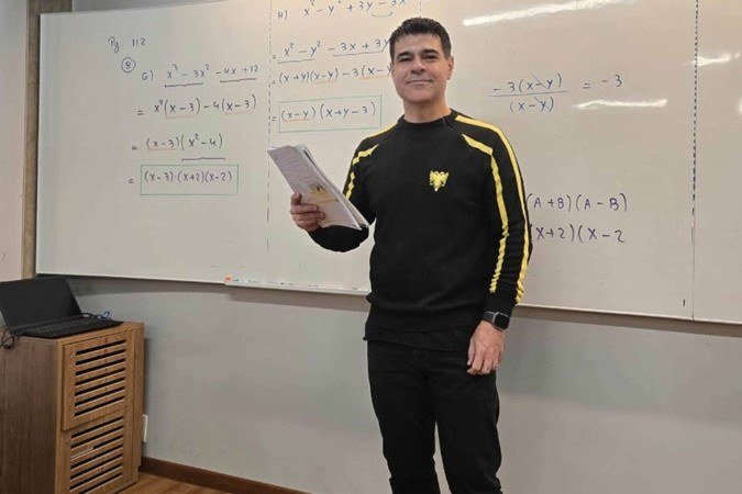 Professor de matemática Luiz Paulo de Freitas Camilo, do Colégio Bernoulli - (crédito: Arquivo Pessoal) Professor de matemática Luiz Paulo de Freitas Camilo, do Colégio Bernoulli - (crédito: Arquivo Pessoal)