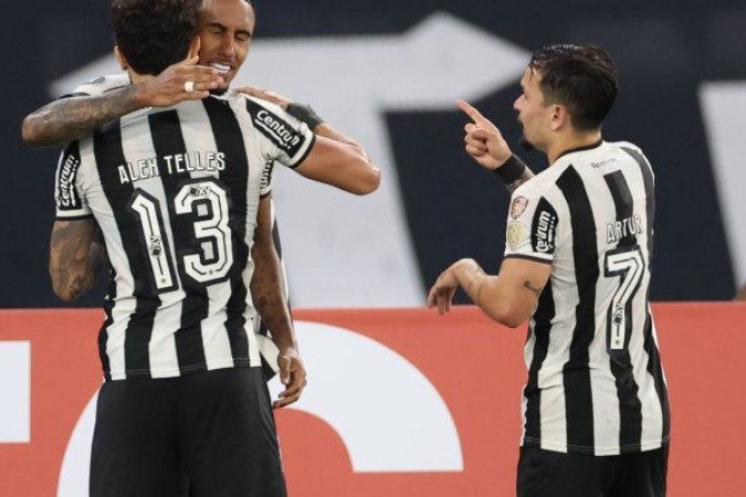 Rwan deu conta do recado no ataque. Telles e Artur reconhecem  -  (crédito: Foto: Vitor Silva/Botafogo)