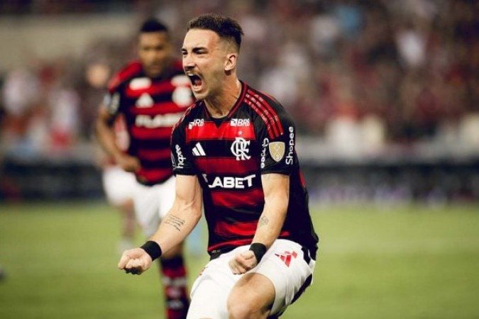 LÉO ORTIZ – Seguro nas antecipações e na saída de bola. Subiu bem em lances de escanteio e fez a diferença: marcou o primeiro gol do jogo após cobrança pela direita e quase fez outro em cruzamento pela esquerda. Um dos destaques.  NOTA 7,5. Foto: Gilvan de Souza/Flamengo