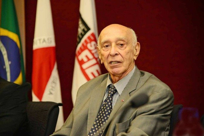 Natural de Paracatu (MG), o professor José Israel Vargas faleceu aos 97 anos - (crédito: Arquivo Fiemg) Natural de Paracatu (MG), o professor José Israel Vargas faleceu aos 97 anos - (crédito: Arquivo Fiemg)