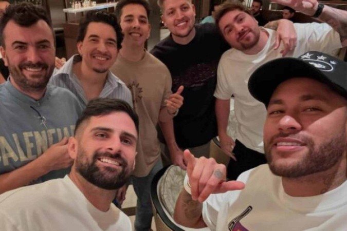 Neymar e os parças - (crédito: Instagram @neymarjr) Neymar e os parças - (crédito: Instagram @neymarjr)