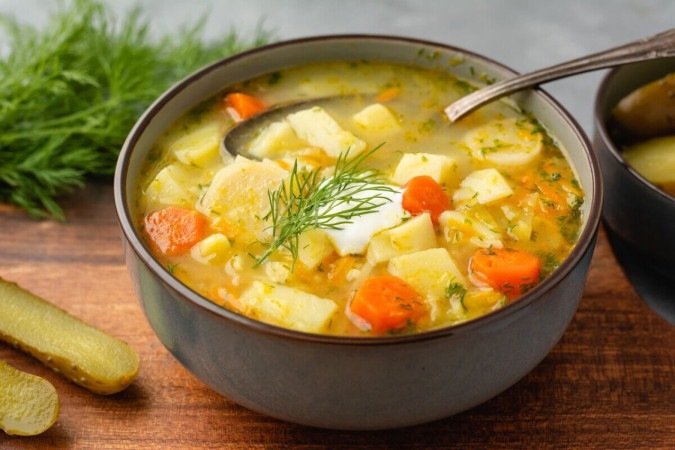 Sopa de pepino, batata e cenoura (Imagem: Vivooo | Shutterstock) - (crédito: EdiCase) Sopa de pepino, batata e cenoura (Imagem: Vivooo | Shutterstock) - (crédito: EdiCase)