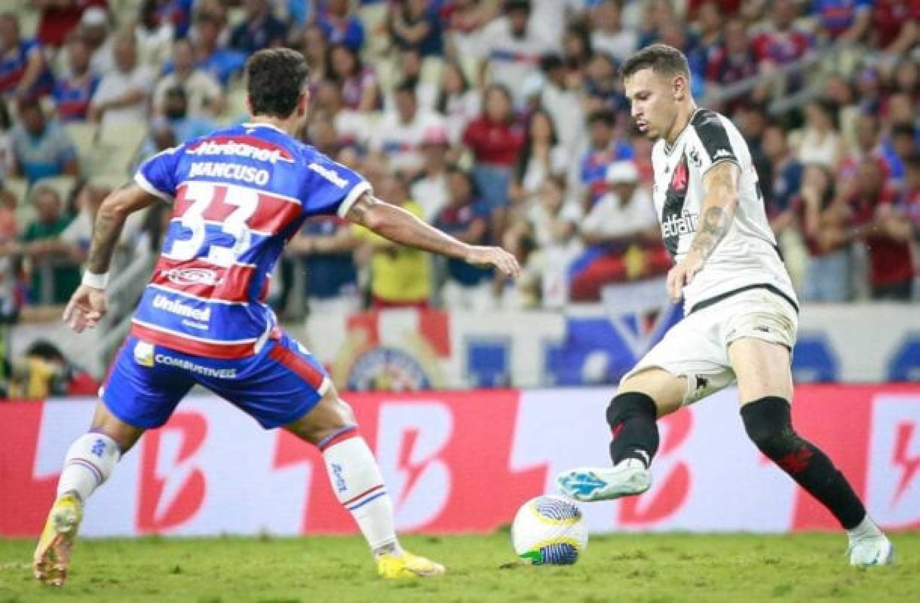Para fazer o Vasco reagir, Diniz terá que manter escrita histórica; entenda
