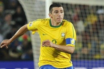 Lúcio foi o último integrante da seleção pentacampeã de 2002 a encerrar a carreira, aos 41 anos, em 2020 -  (crédito: Divulgação/CBF)