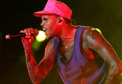 Chris Brown poderá iniciar sua turnê internacional, que começa no dia 8 de junho em Amsterdã  -  (crédito:  Eva Rinaldi/Flickr)