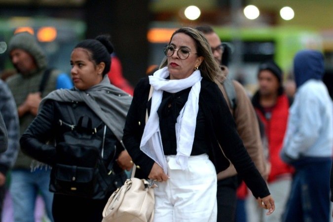 Apesar do tempo frio, temperatura máxima pode chegar aos 28°C neste domingo (18/5) - (crédito: Ed Alves CB/DA Press) Apesar do tempo frio, temperatura máxima pode chegar aos 28°C neste domingo (18/5) - (crédito: Ed Alves CB/DA Press)