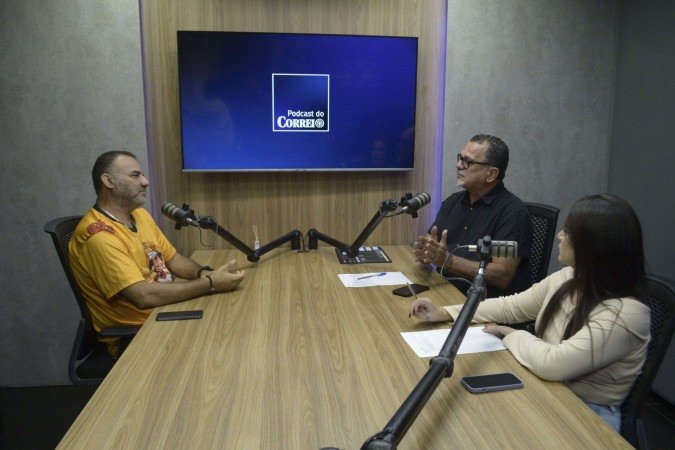Podcast do Correio recebeu Junior Pereira, presidente da Uniao Junina. Na bancada, José Carlos Vieira e Mariana Saraiva.
- (crédito: Fotos: Marcelo Ferreira/CB/D.A Press) Podcast do Correio recebeu Junior Pereira, presidente da Uniao Junina. Na bancada, José Carlos Vieira e Mariana Saraiva.
- (crédito: Fotos: Marcelo Ferreira/CB/D.A Press)