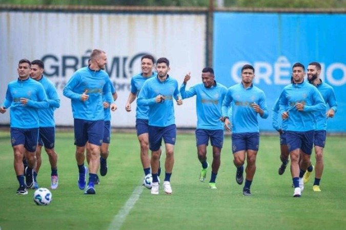 Grêmio pode ter até três alterações no time titular para enfrentar o São Paulo -  (crédito: Foto: Lucas Uebel / Grêmio FBPA)