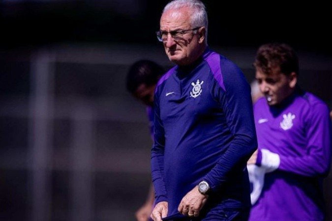 Dorival Júnior tem apenas mais um treino antes do clássico contra o Santos - (crédito: Foto: Rodrigo Coca/Agência Corinthians) Dorival Júnior tem apenas mais um treino antes do clássico contra o Santos - (crédito: Foto: Rodrigo Coca/Agência Corinthians)