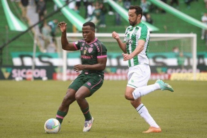 Fluminense tenta vencer para não deixar o G4 abrir distância pelo Campeonato Brasileiro - (crédito: Foto: Marcelo Gonçalves/Fluminense) Fluminense tenta vencer para não deixar o G4 abrir distância pelo Campeonato Brasileiro - (crédito: Foto: Marcelo Gonçalves/Fluminense)