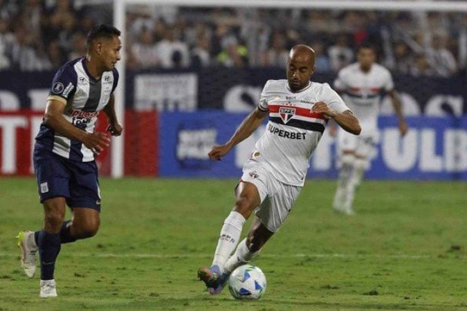 Lucas pediu para fazer pausa para tratar lesão no joelho - (crédito: Foto: Erico Leonan / São Paulo FC) Lucas pediu para fazer pausa para tratar lesão no joelho - (crédito: Foto: Erico Leonan / São Paulo FC)