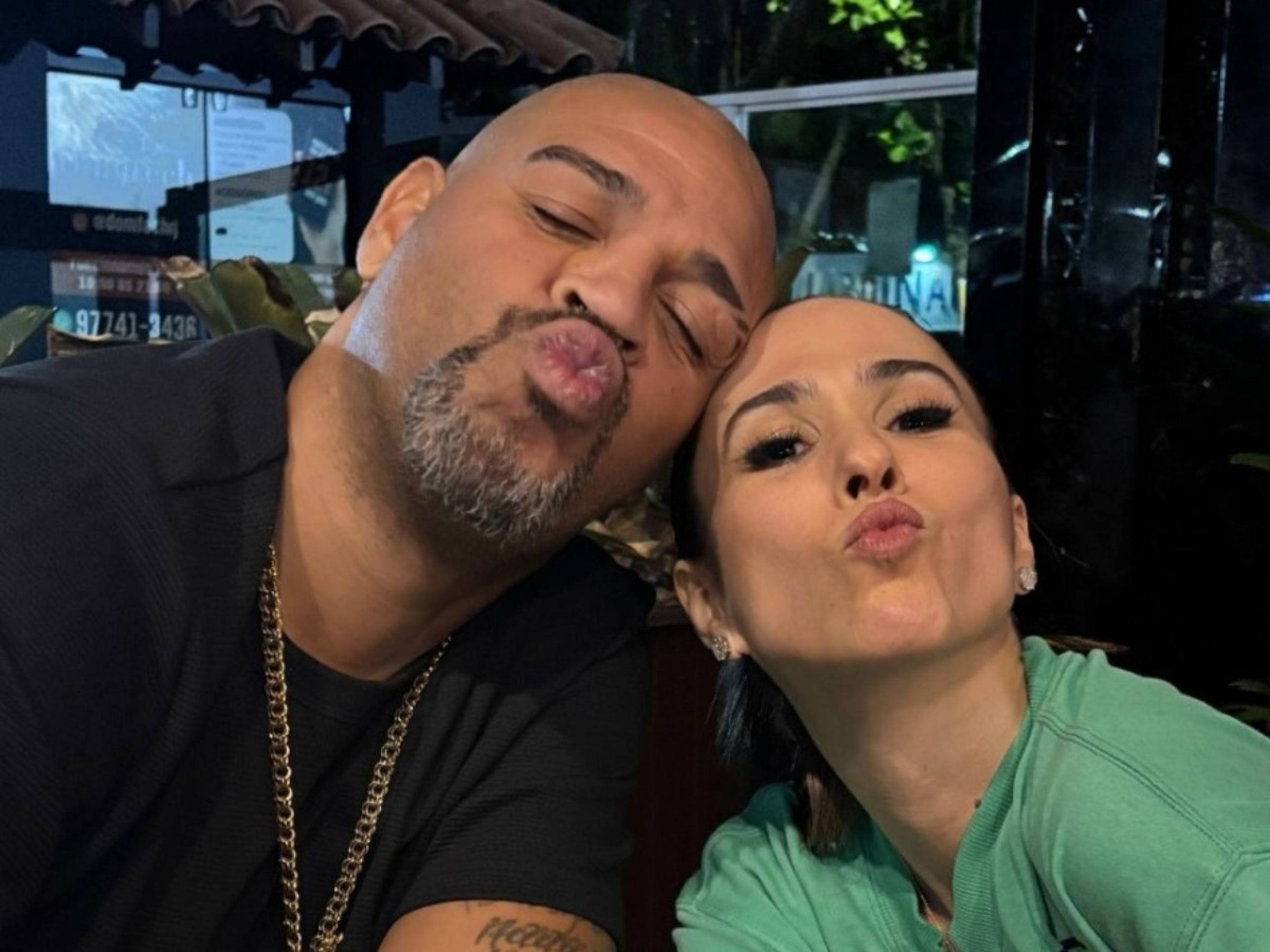 Tatá Werneck explica saída de Adriano Imperador em gravação da Globo