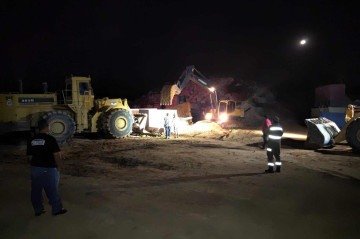 Trabalhador morreu em uma mineradora de Porangatu (GO) ao ser atingido por bloco de granito que pesa aproxidamente 9 toneladas  -  (crédito: CBMGO)
