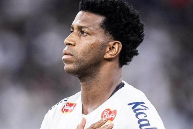 Gil está tão exausto que abriria mão dos pagamentos remanescentes - (crédito: Foto: Raul Baretta/ Santos FC) Gil está tão exausto que abriria mão dos pagamentos remanescentes - (crédito: Foto: Raul Baretta/ Santos FC)