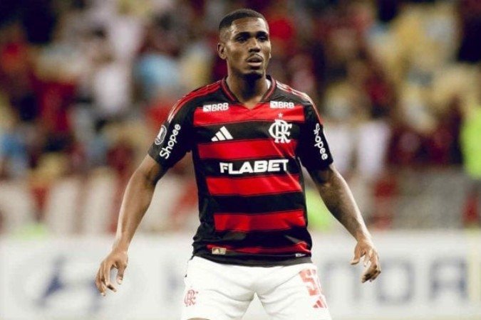 Evertton Araújo deve ser titular diante do Botafogo - (crédito: Foto: Adriano Fontes/Flamengo) Evertton Araújo deve ser titular diante do Botafogo - (crédito: Foto: Adriano Fontes/Flamengo)