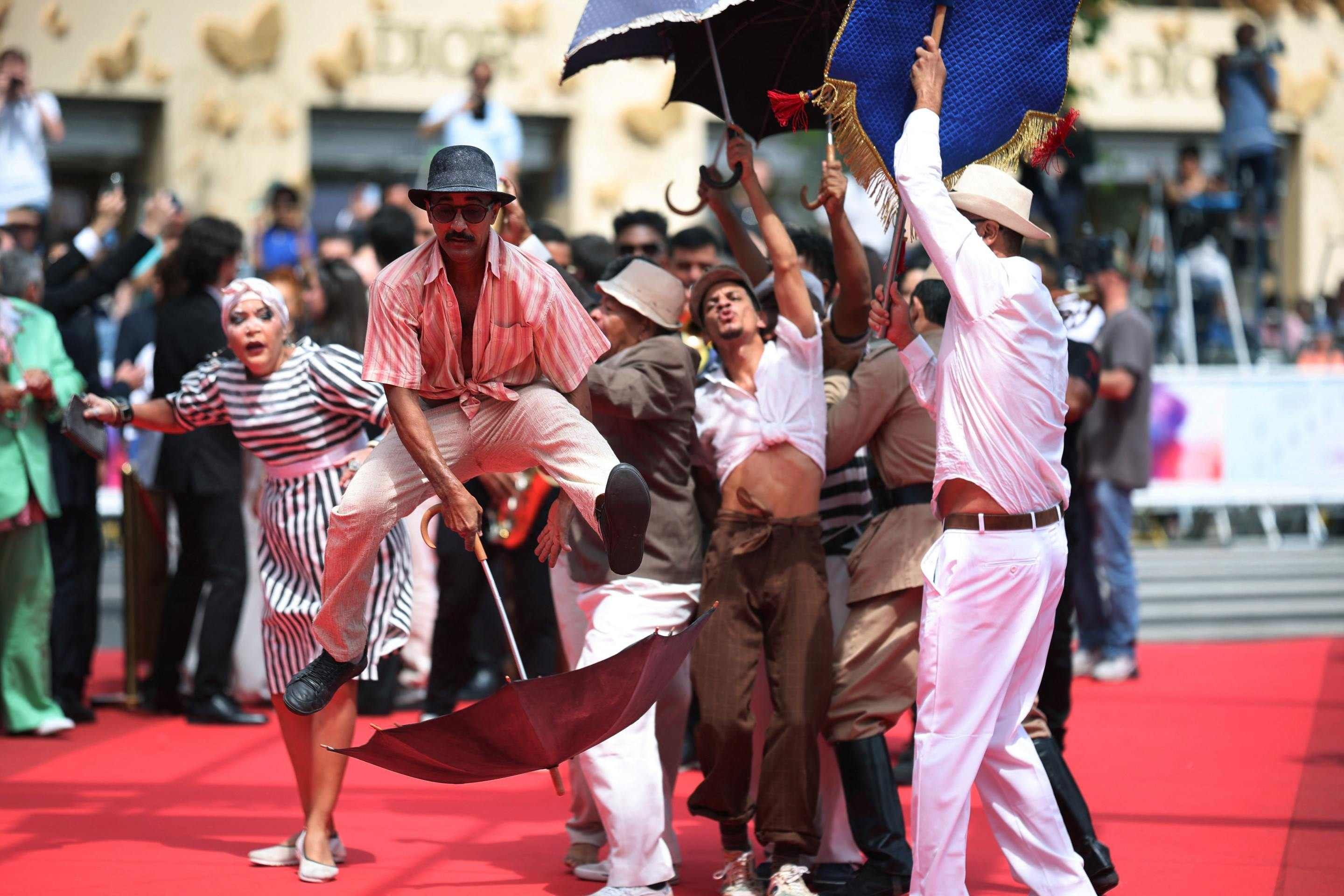 Brasil leva apresentação de frevo para o tapete vermelho do Festival de Cannes  que exibe neste domingo o filme 