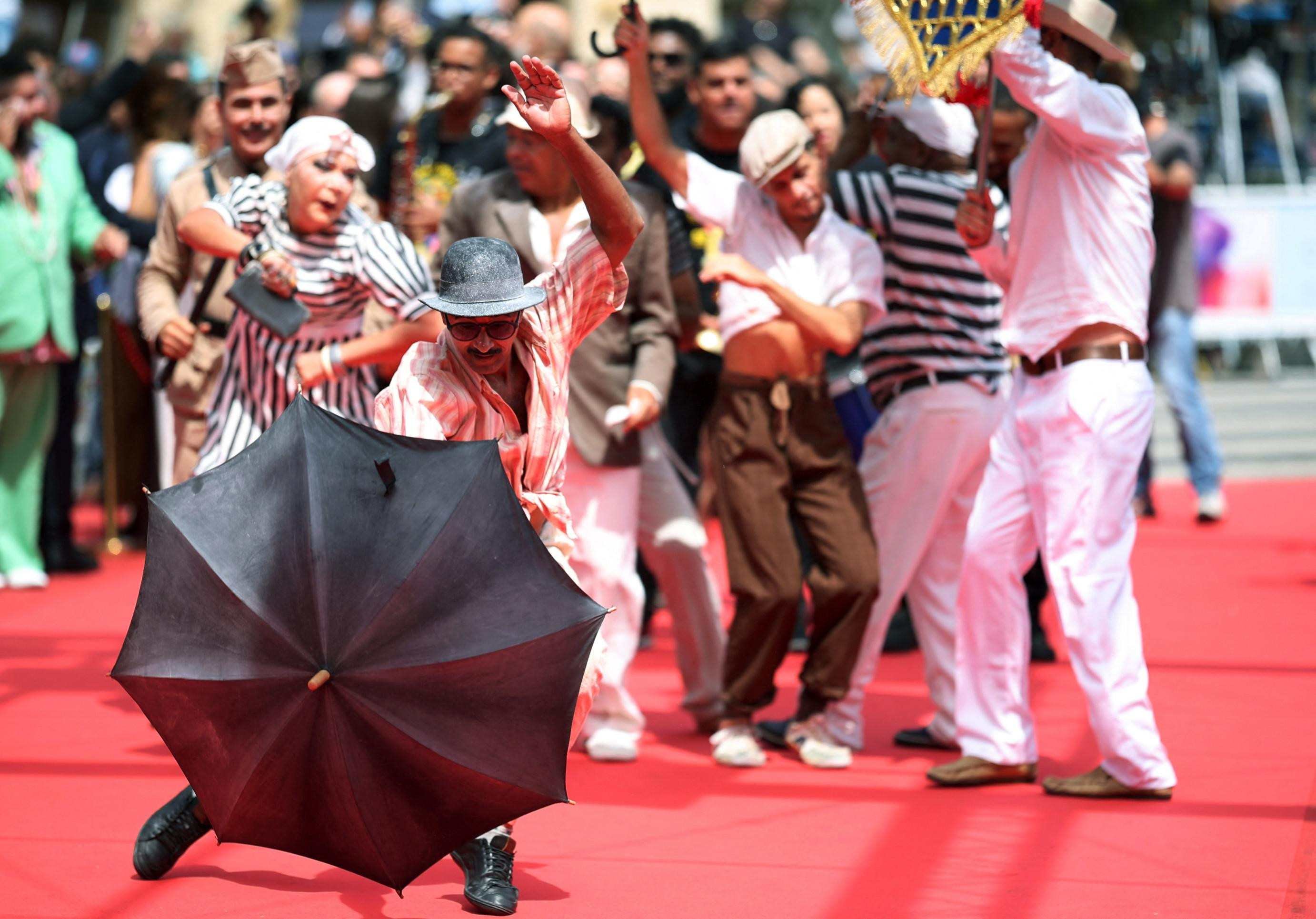 Brasil leva apresentação de frevo para o tapete vermelho do Festival de Cannes  que exibe neste domingo o filme 