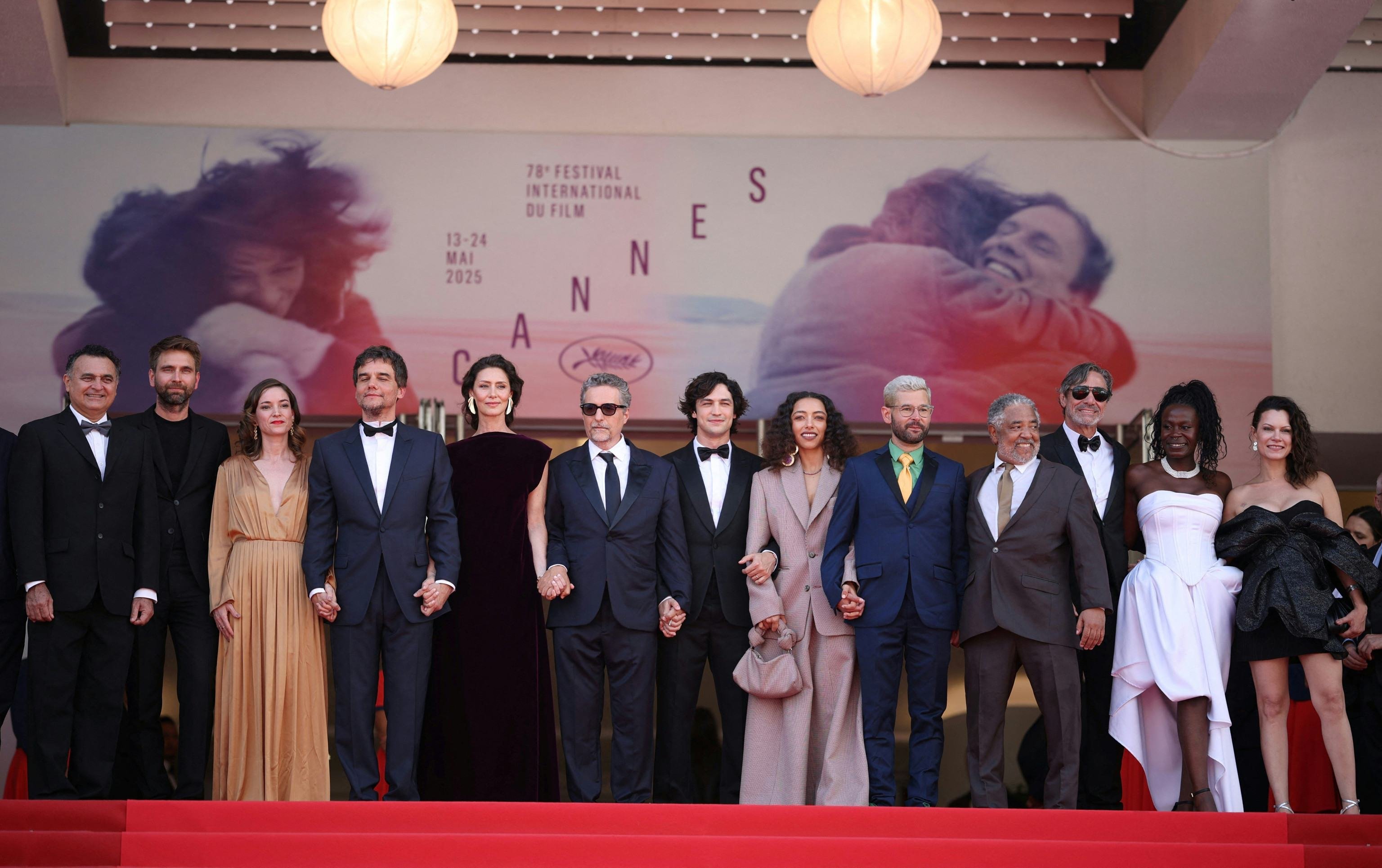 Equipe do filme O Agente Secreto no Festival de Cannes            