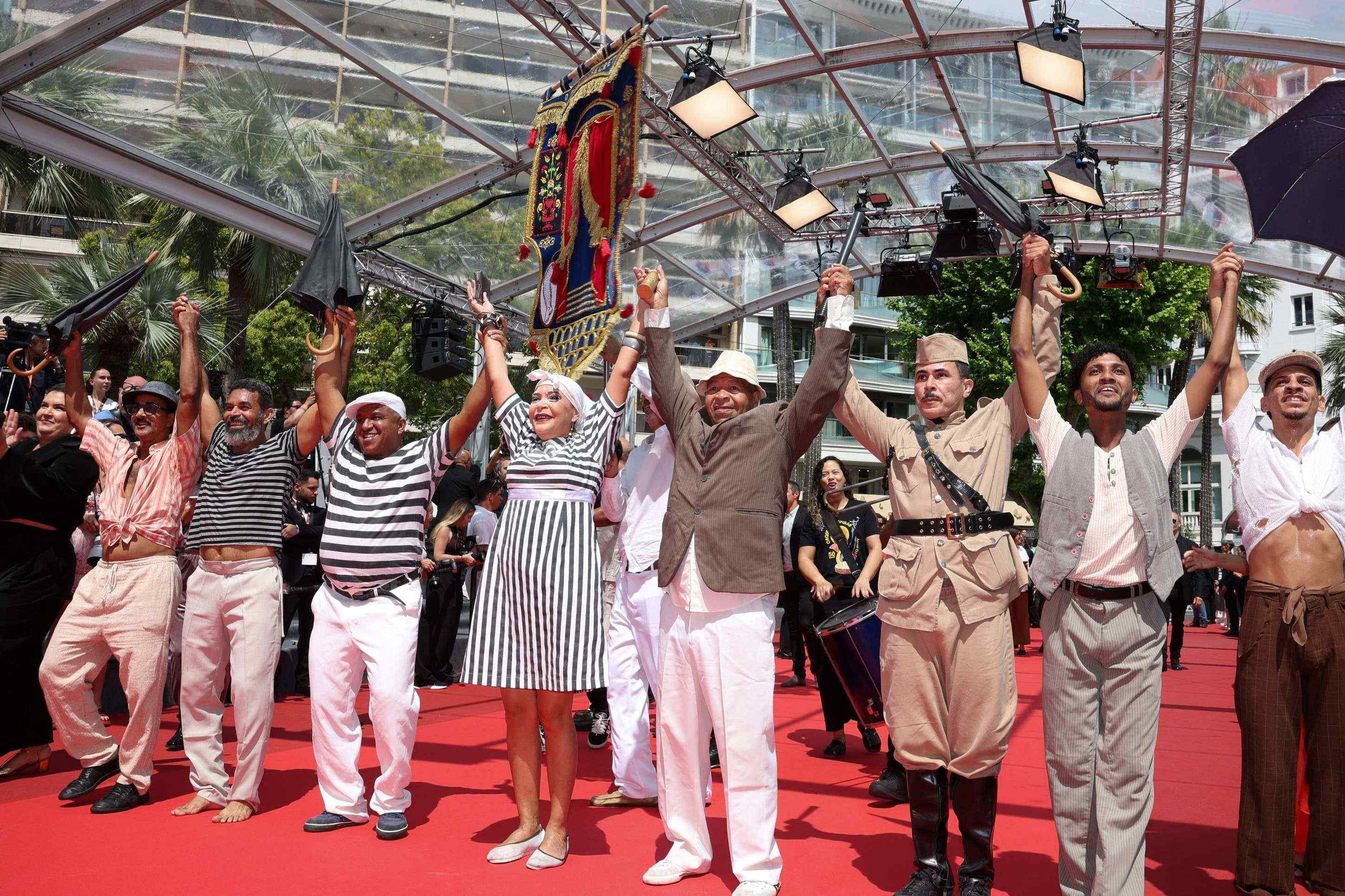 Brasil leva apresentação de frevo para o tapete vermelho do Festival de Cannes  que exibe neste domingo o filme 