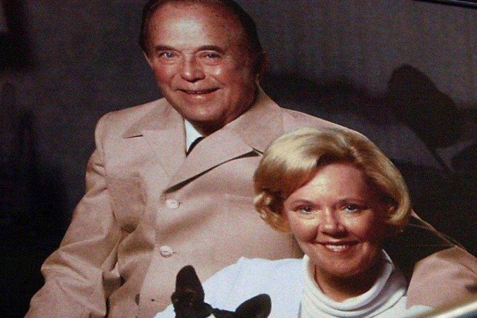 Uma réplica da primeira franquia que Ray Kroc abriu em 1955 em Des Plaines, Illinois — a empresa agora tem mais de 4.300 lojas em todo o mundo - (crédito: Getty Images) Uma réplica da primeira franquia que Ray Kroc abriu em 1955 em Des Plaines, Illinois — a empresa agora tem mais de 4.300 lojas em todo o mundo - (crédito: Getty Images)