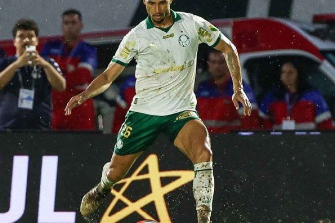 MURILO - Bom na defesa, fechando espaços, ganhando as disputas na área. E eficaz no ataque., Deu uma finalização perigosa e, quando foi a um escanteio, escorou o cruzamento de Estevão para empatar o jogo. NOTA 7,5. Foto: Cesar Greco/Palmeiras