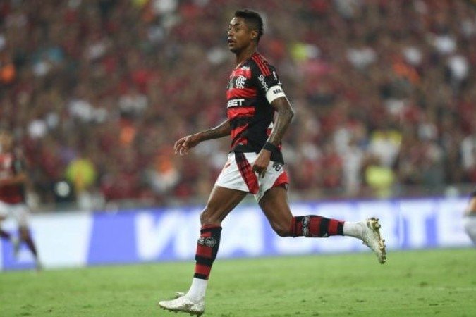 BRUNO HENRIQUE - Pecou no último passe e nas vezes em que tentou finalizar em direção ao gol adversário. NOTA: 5,5. Foto: Gilvan de Souza/Flamengo