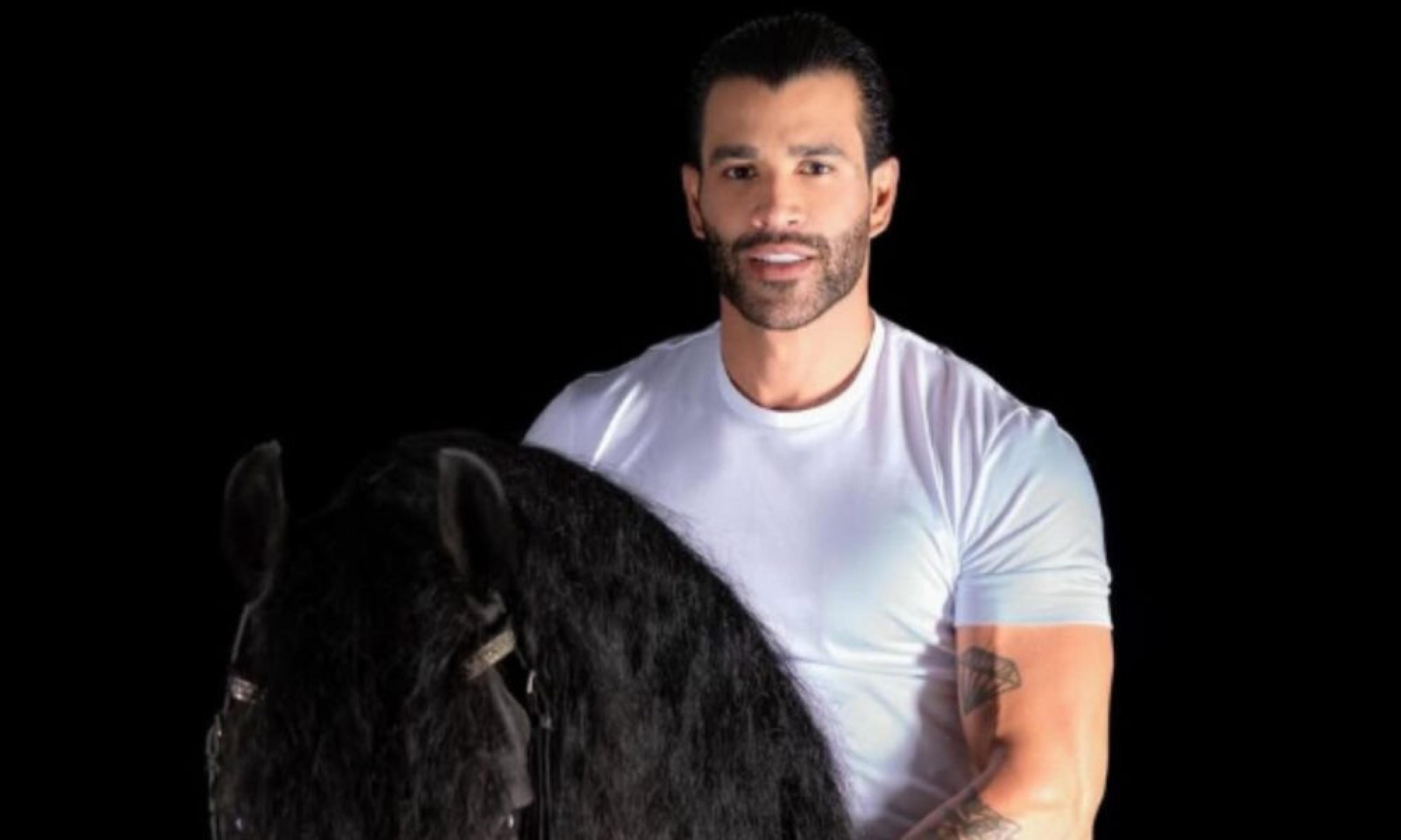 Gusttavo Lima compra dois cavalos em leilão e brinca: “Saí para tomar cachaça e voltei com dois cavalos” -  (crédito: Tupi - Pablo Oliveira)