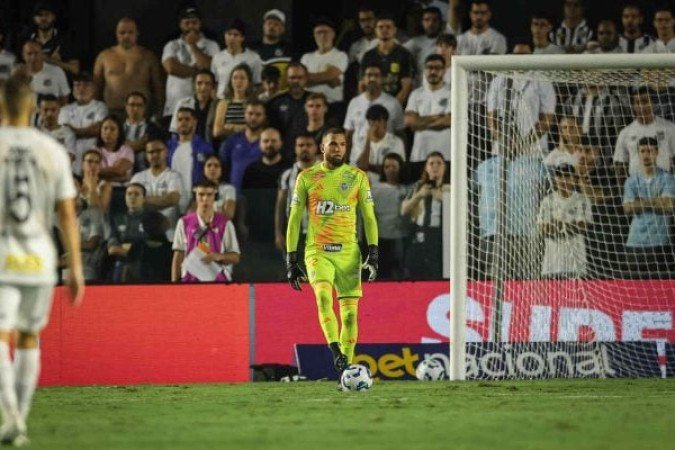 ÉVERSON – Apesar de o Cruzeiro ter muita intensidade, ele não ofereceu grande perigo a Everson, que teve poucas defesas de dificuldade elevada. NOTA 6,0.Foto:  Pedro Souza / Atlético