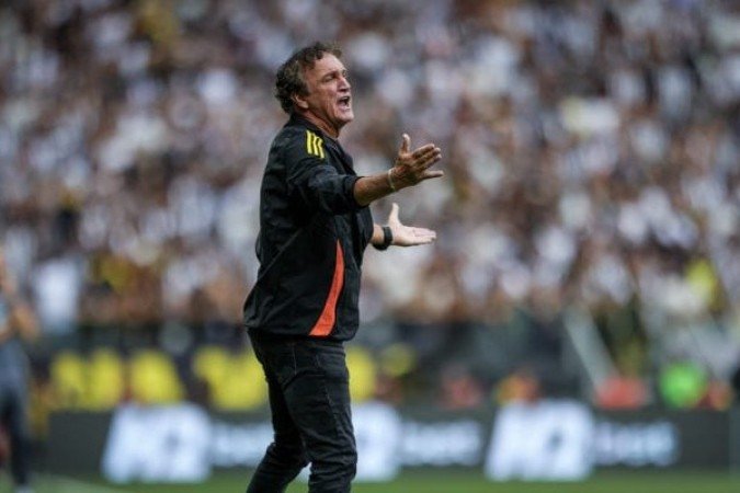 TÉCNICO: CUCA – Montou uma retranca diante do Cruzeiro, quase parecendo um time pequeno. Justificou com as adversidades (desfalques, cansaço). Nitidamente jogou para empatar – e conseguiu o objetivo. NOTA 6,0. Foto: Pedro Souza / Atlético